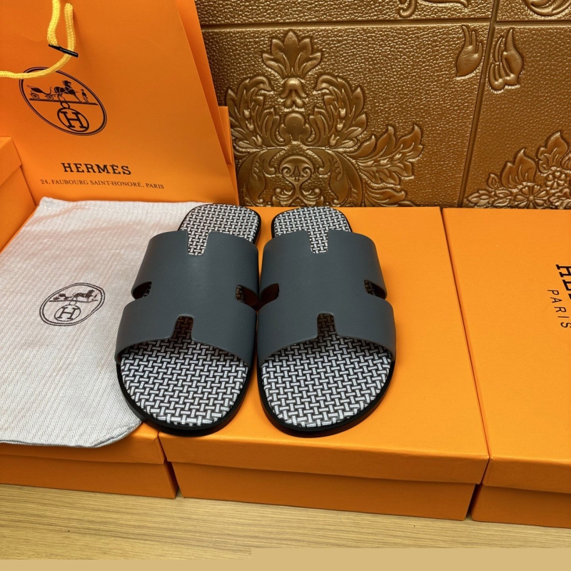 H**mes slippers
